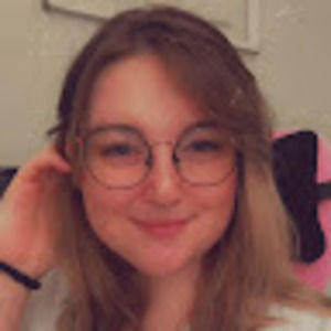 Meet your Posher, Caitlin